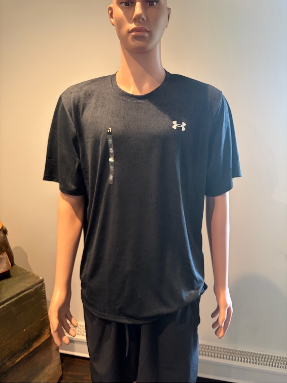 Under Armour Men’s Black Short Sleeve Logo Tee